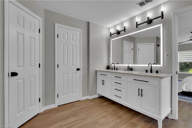 2004 SW 30th ST, Cape Coral, FL 33914