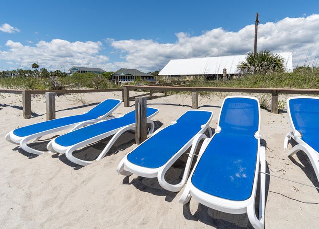 287 Driftwood Lane, Edisto Beach, SC 29438