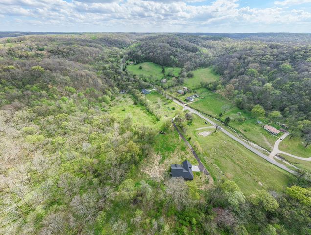 8415 W Sheepneck Rd, Mount Pleasant, TN 38474