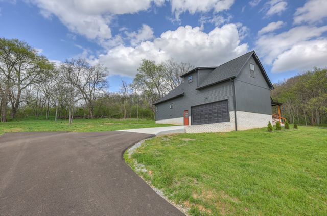8415 W Sheepneck Rd, Mount Pleasant, TN 38474