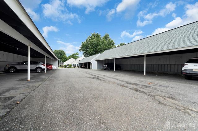 194 Madison Lane N, Monroe, NJ 08831