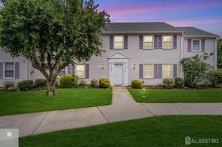 194 Madison Lane N, Monroe, NJ 08831