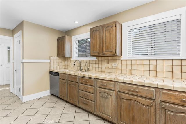 618 Cypress Circle, Redlands, CA 92373