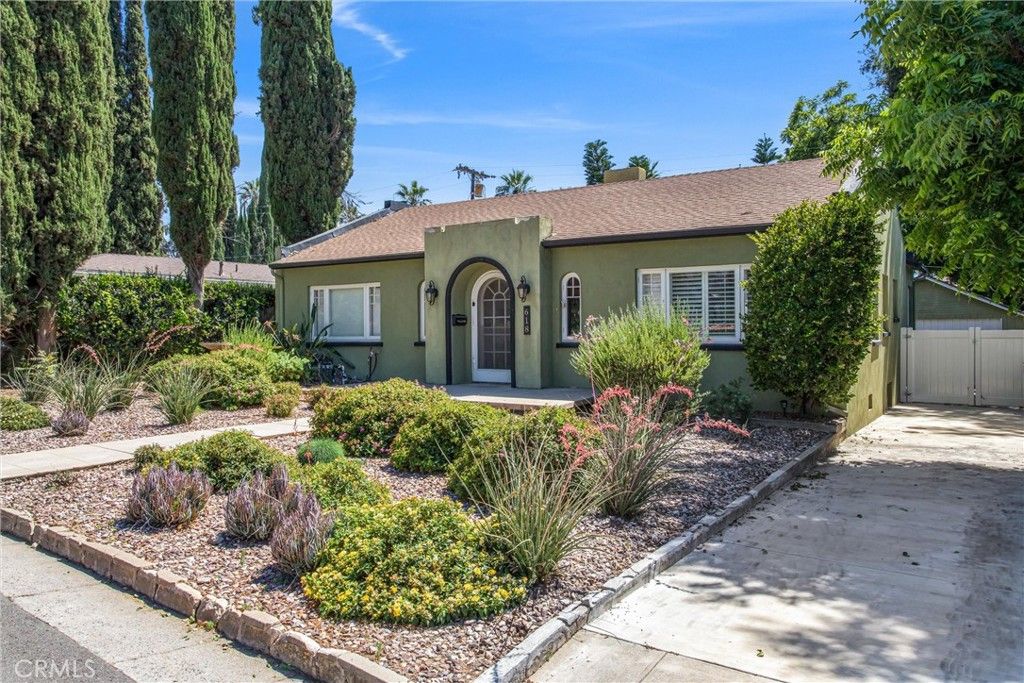 618 Cypress Circle, Redlands, CA 92373