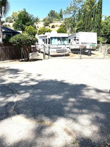 28717 Bouquet Canyon, Saugus, CA 91390