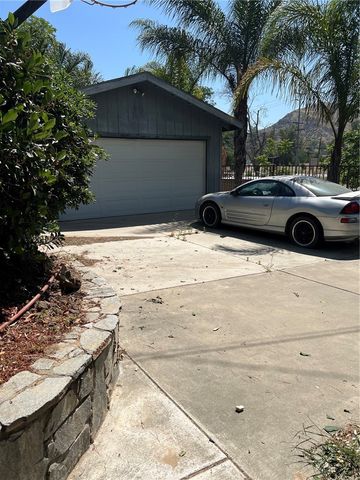 28717 Bouquet Canyon, Saugus, CA 91390