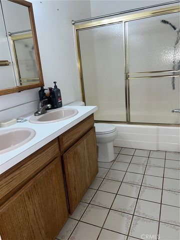 28717 Bouquet Canyon, Saugus, CA 91390