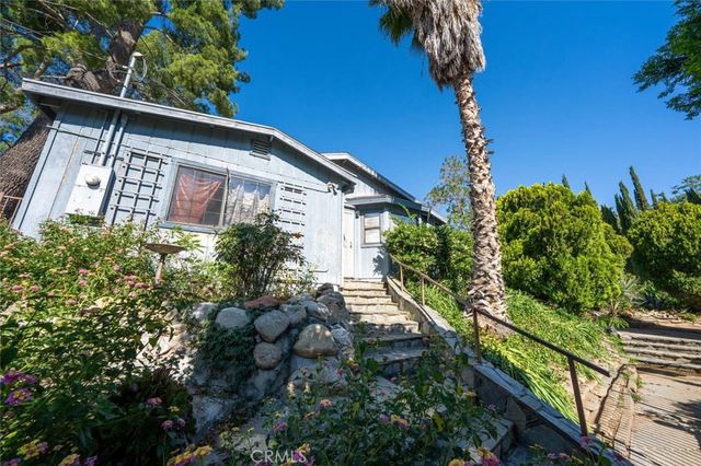 28717 Bouquet Canyon, Saugus, CA 91390