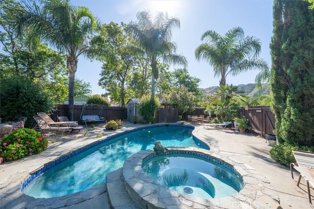 28717 Bouquet Canyon, Saugus, CA 91390