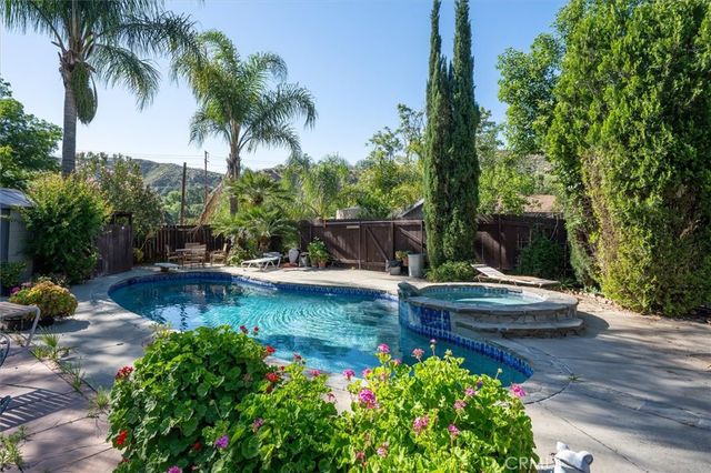 28717 Bouquet Canyon, Saugus, CA 91390