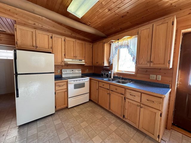 42810 County Highway 26, Rochert, MN 56578