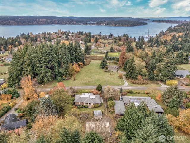 9619 SW 268th Street, Vashon, WA 98070