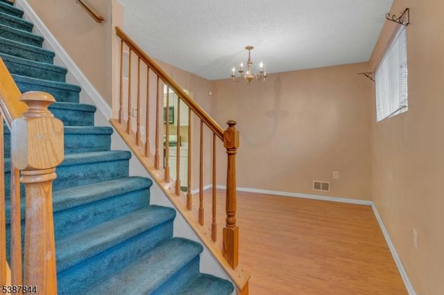 56 Yancy Dr, Newark City, NJ 07103