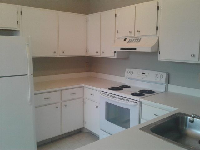 11969 NW 11th Street 11969, Pembroke Pines, FL 33026