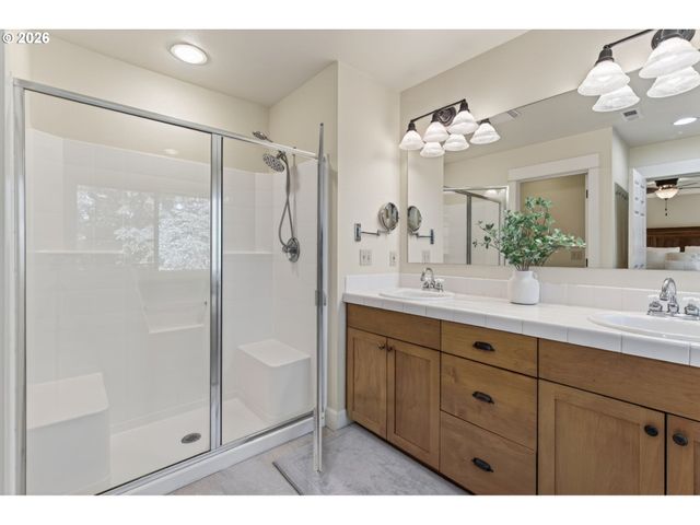 15190 Sw 139TH Ave, Portland, OR 97224