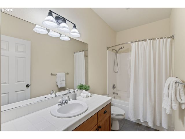 15190 Sw 139TH Ave, Portland, OR 97224