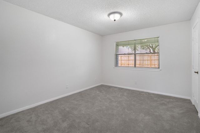 523 White Wing Court, Dickinson, TX 77539