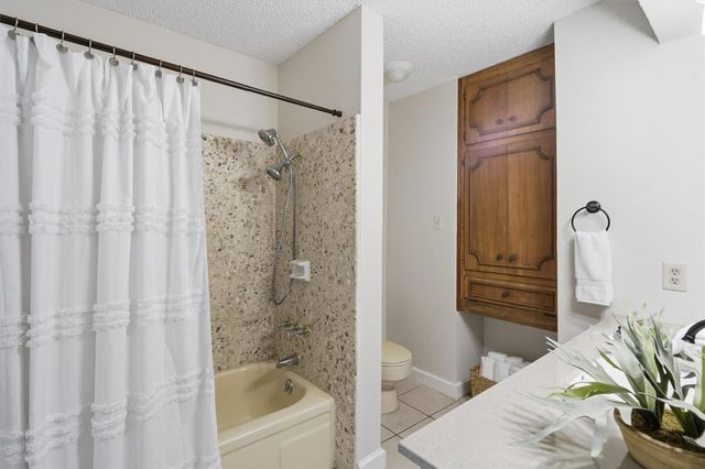 523 White Wing Court, Dickinson, TX 77539