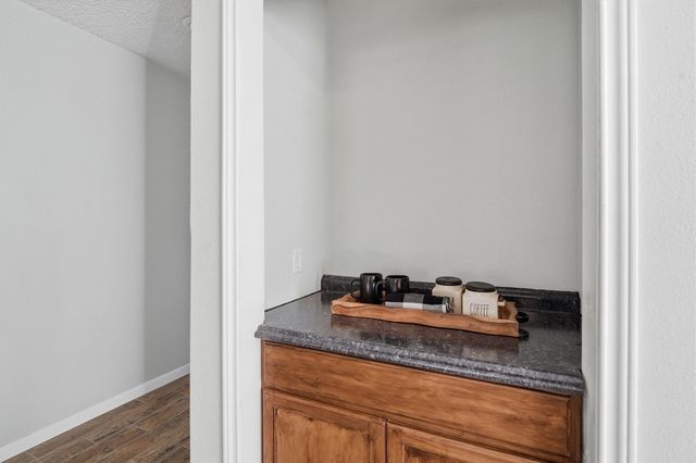 523 White Wing Court, Dickinson, TX 77539