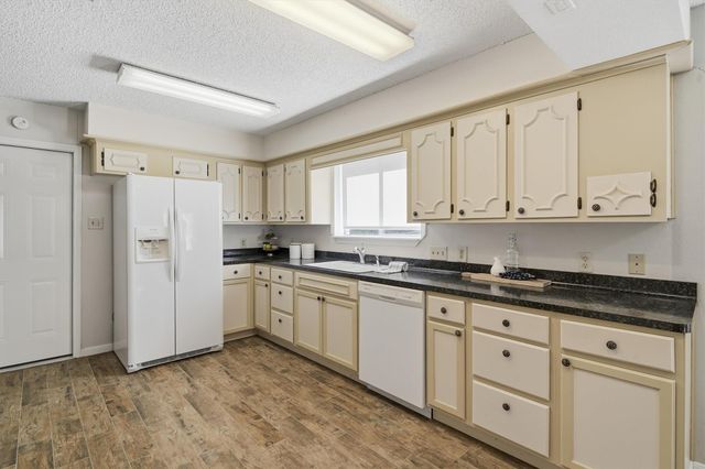 523 White Wing Court, Dickinson, TX 77539