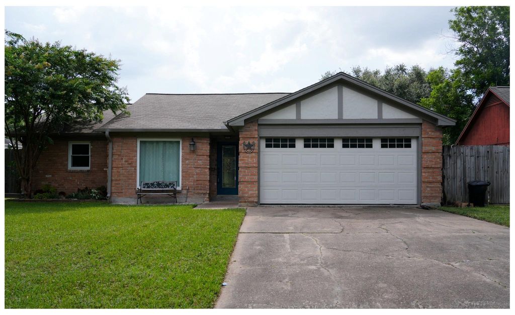 17115 Kings Walk Lane, Houston, TX 77070