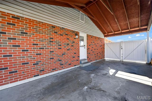 2242 Bolton Street, St Charles, MO 63301