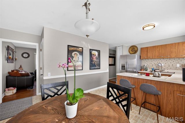 2242 Bolton Street, St Charles, MO 63301