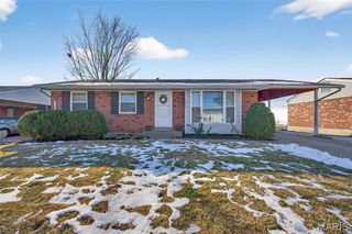 2242 Bolton Street, St Charles, MO 63301