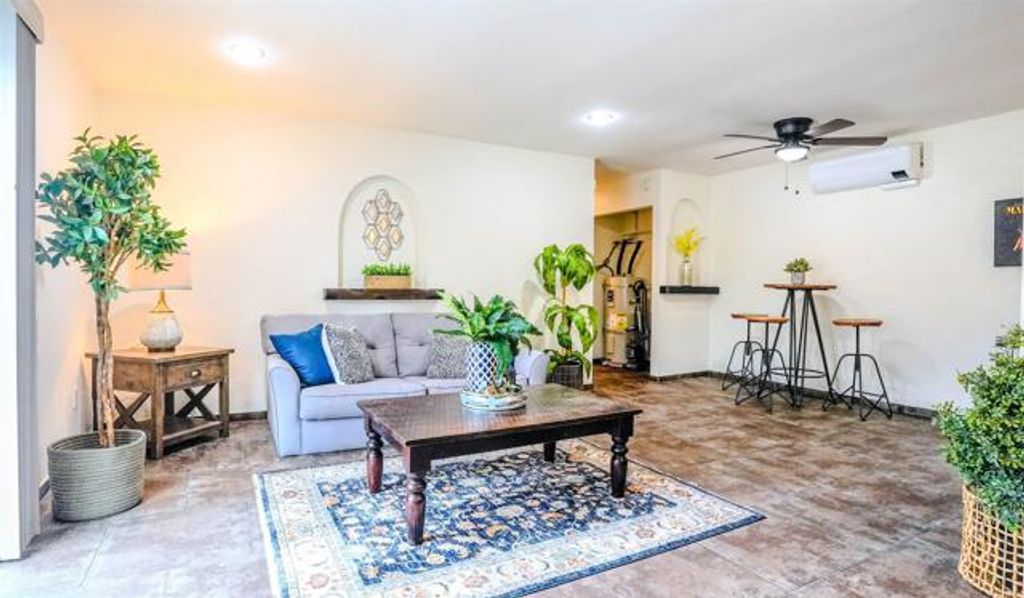 6622 Omega Drive, San Diego, CA 92139