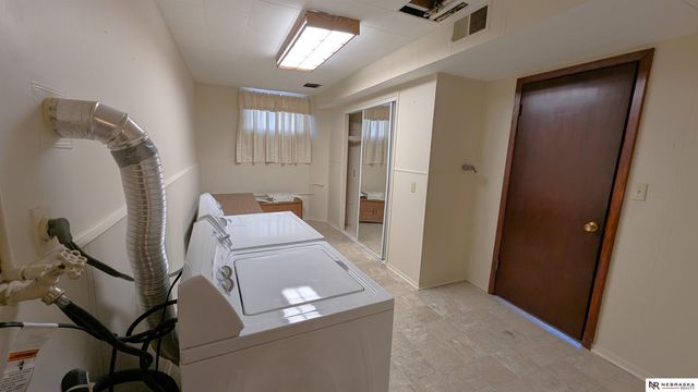 8001 Sandalwood Drive, Lincoln, NE 68510