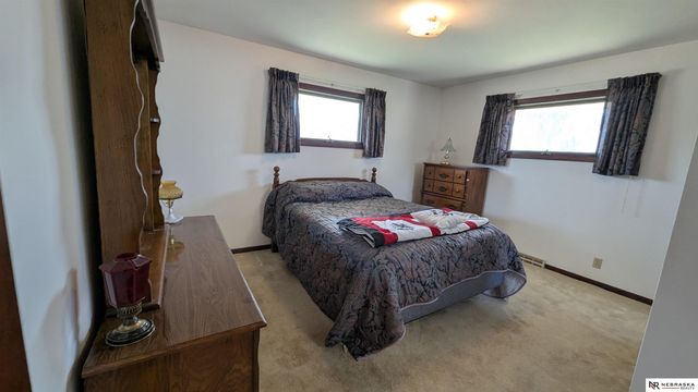 8001 Sandalwood Drive, Lincoln, NE 68510