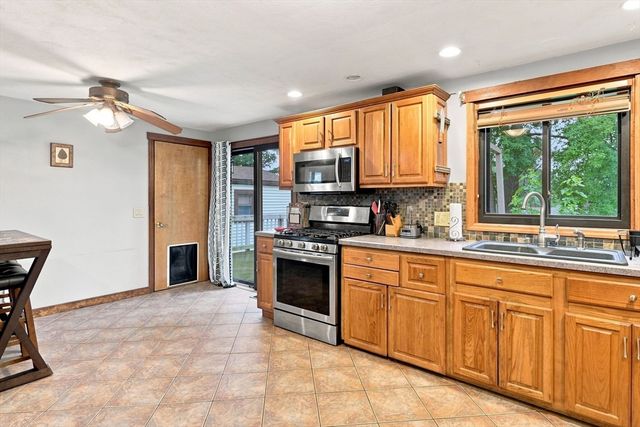 68 Feltham Rd, Springfield, MA 01118