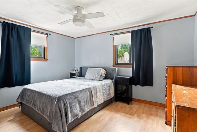 68 Feltham Rd, Springfield, MA 01118