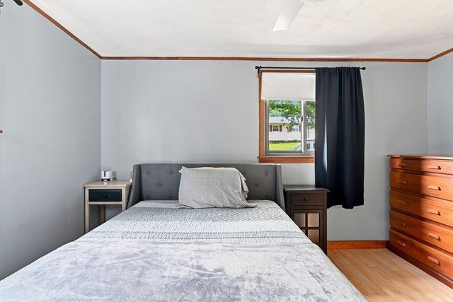 68 Feltham Rd, Springfield, MA 01118
