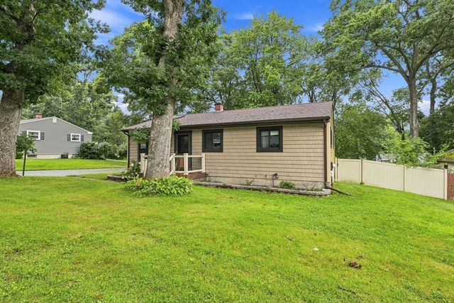 68 Feltham Rd, Springfield, MA 01118