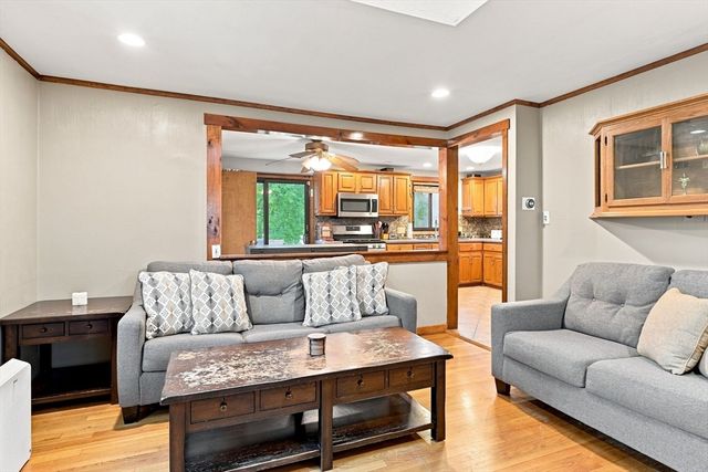 68 Feltham Rd, Springfield, MA 01118