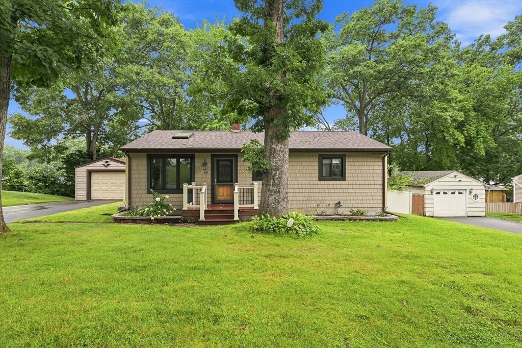 68 Feltham Rd, Springfield, MA 01118