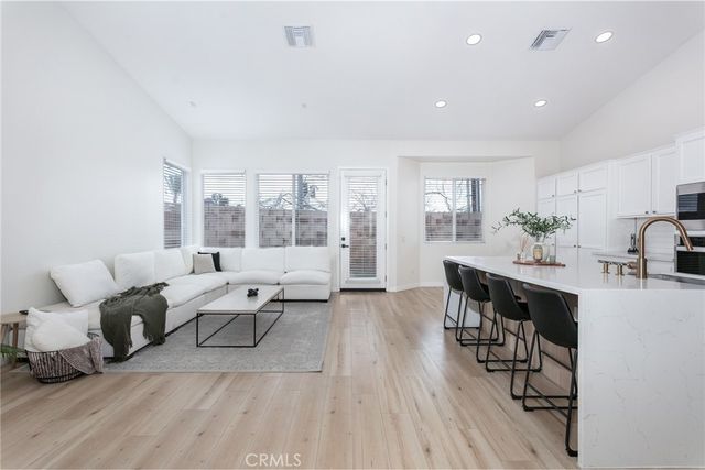 1192 Acapulco, Simi Valley, CA 93065