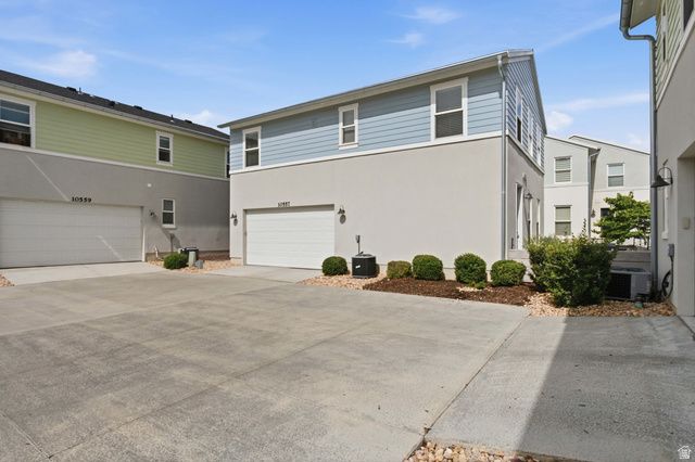 10557 S REDKNIFE DR, South Jordan, UT 84009