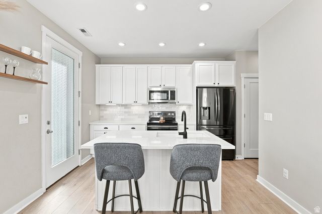10557 S REDKNIFE DR, South Jordan, UT 84009