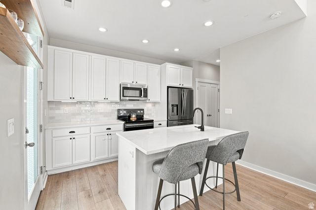 10557 S REDKNIFE DR, South Jordan, UT 84009