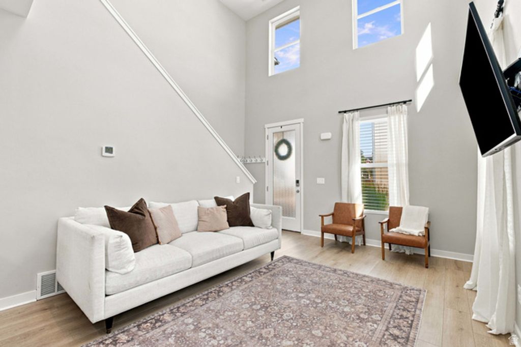 10557 S REDKNIFE DR, South Jordan, UT 84009 — photo 4