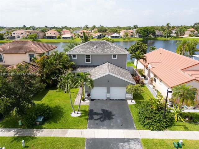 18546 NW 22nd St, Pembroke Pines, FL 33029