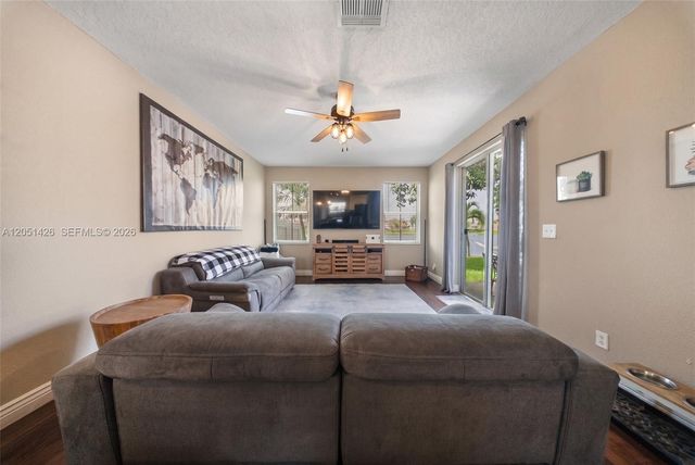 18546 NW 22nd St, Pembroke Pines, FL 33029