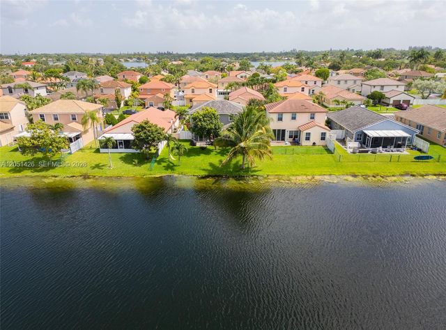 18546 NW 22nd St, Pembroke Pines, FL 33029