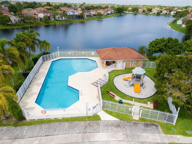18546 NW 22nd St, Pembroke Pines, FL 33029