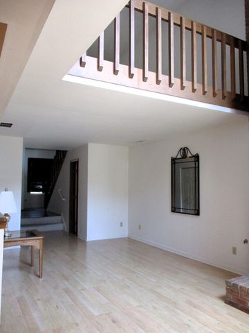 1515 Maple Place, Schererville, IN 46375