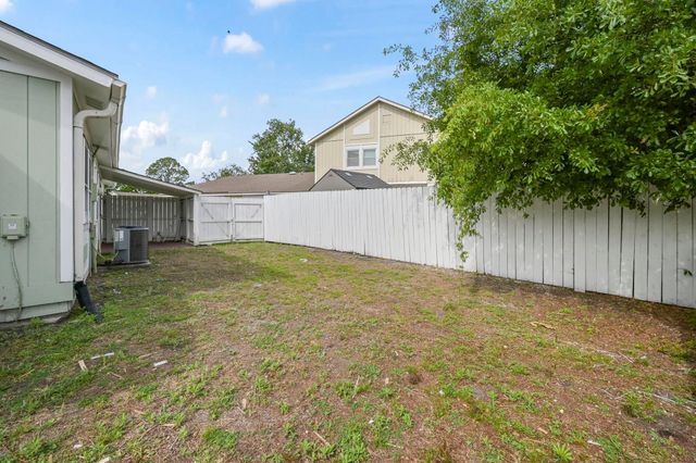 1300 Turkey Ridge Rd Apt A, Surfside Beach, SC 29575