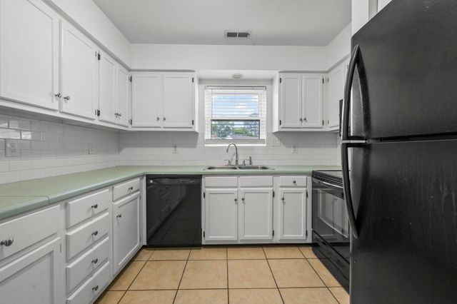 1300 Turkey Ridge Rd Apt A, Surfside Beach, SC 29575