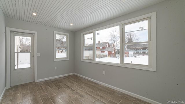 7 Amherst Place, Massapequa, NY 11758